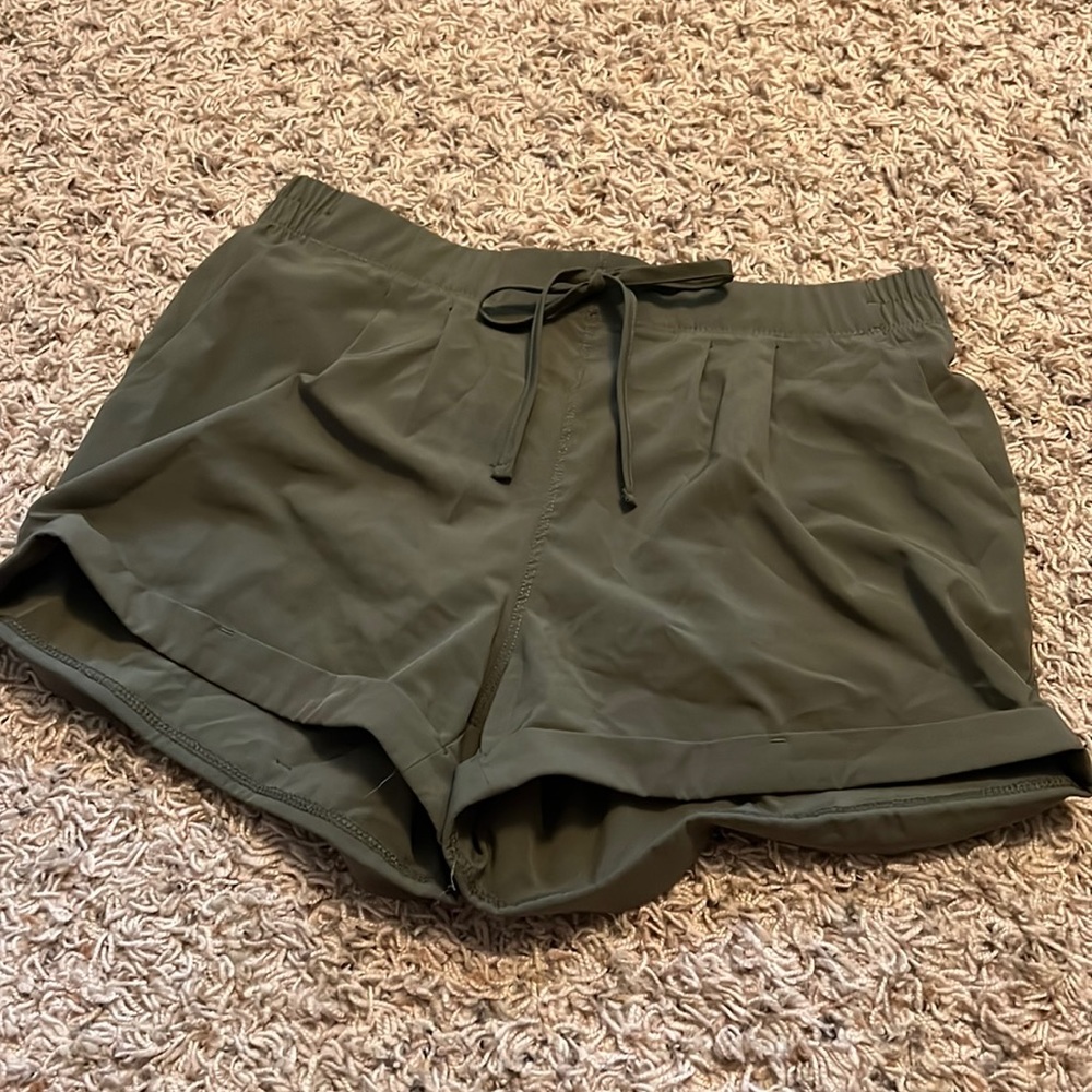 Zyia Shorts